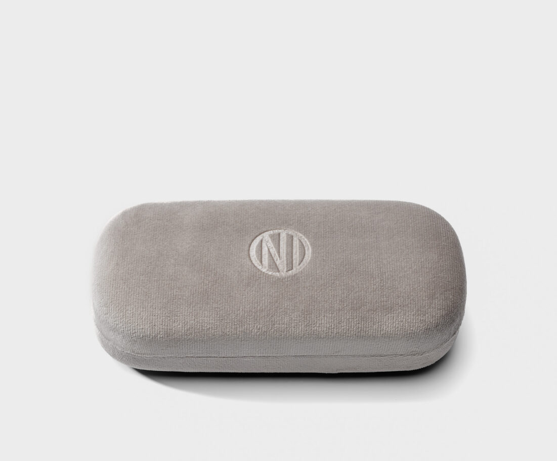 SHADES CASE 01